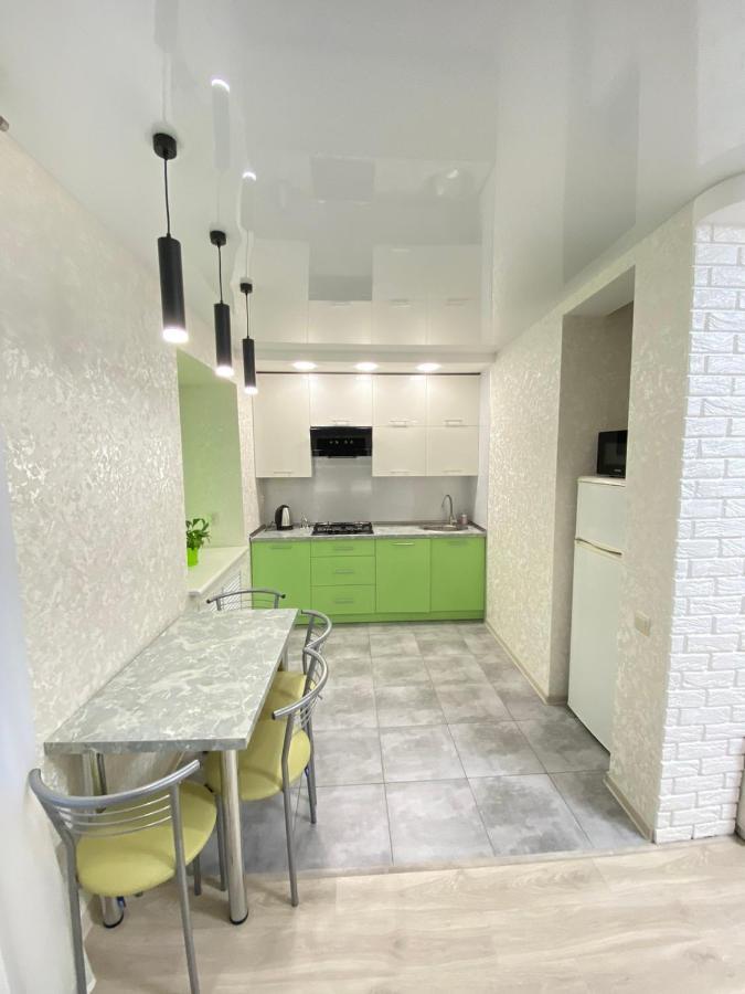 Suite Mira Avenue Center Двухкомнатная Квартира В Центре Возле Тц Цум Černihiv Esterno foto