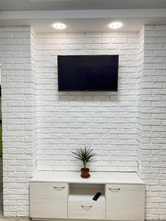 Suite Mira Avenue Center Двухкомнатная Квартира В Центре Возле Тц Цум Černihiv Esterno foto